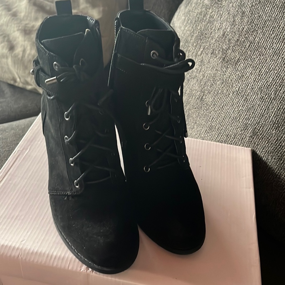 Ankle boots